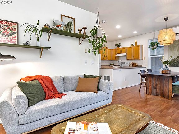 5th image of 2650 NE 6th Pl
