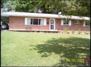 101 Loyola Ln, Oak Ridge, TN 37830