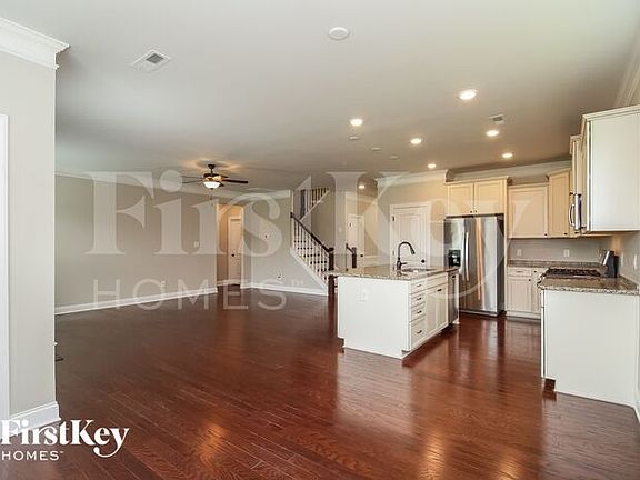 2nd image of 30 Onslowbay Ct