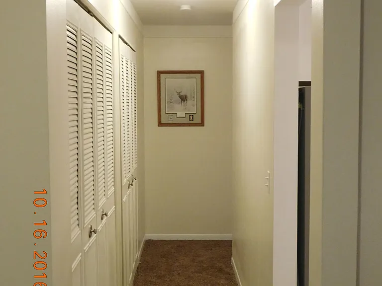 444 Fox Hills Dr N #7 — Photo 17