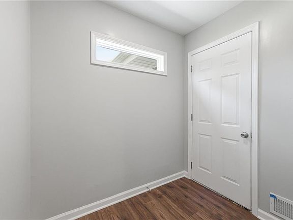 2nd image of 44 Maple Dr