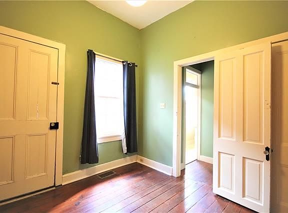 5th image of 1028 Race St #5