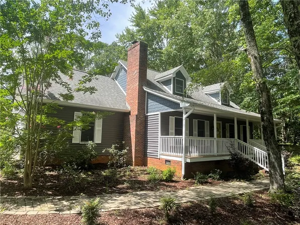 236 Issaqueena Dr, Central, SC 29630