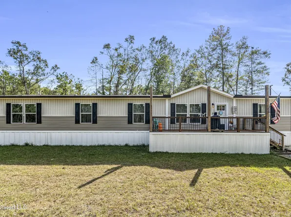 17394 Camellia St, Kiln, MS 39556