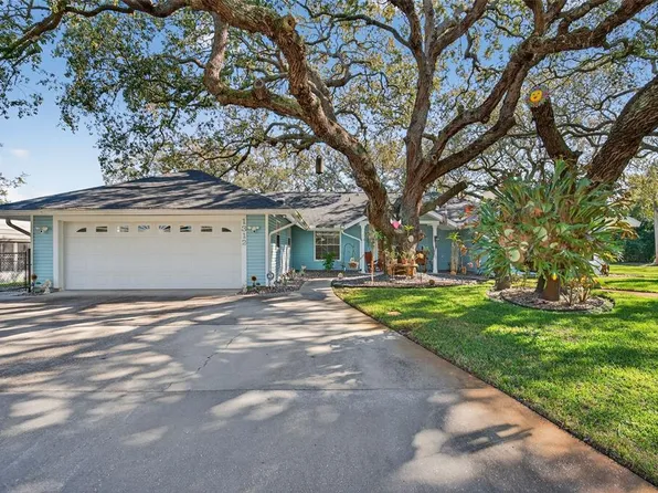 1312 Grove Ave, Tarpon Springs, FL 34689