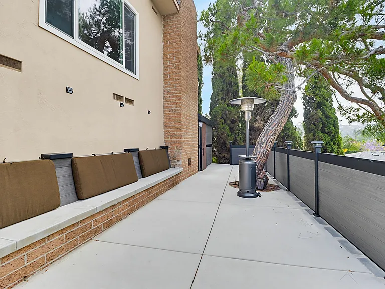 7372 Stanford Ave — Photo 17