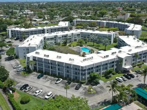 6700 ROYAL PALM Boulevard #203D, Margate, FL 33063