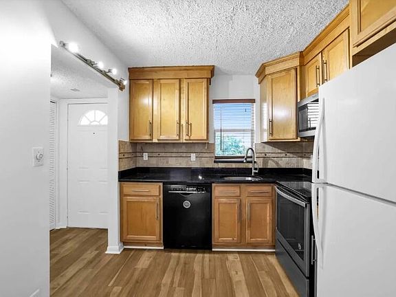 2nd image of 9355 SW 8th St APT 408