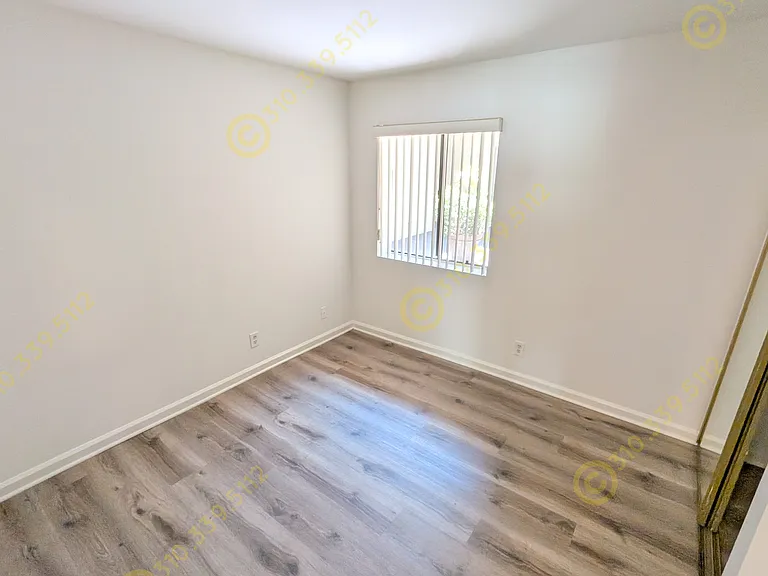 10742 Lawler St #3 — Photo 10