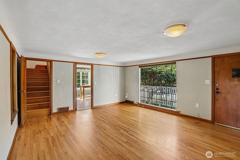 5th image of 739 N 165th Street