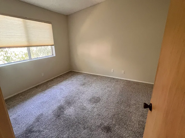 715 Colina Ln #B — Photo 9