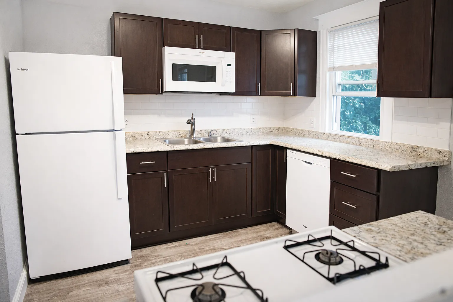 6 bed, $2,000 — Photo 2