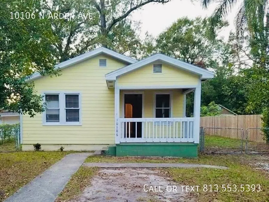 50% off first month's rent! Relaxed Living in Tampa 2-Bedroom Home with Outdoor Space — Photo 1