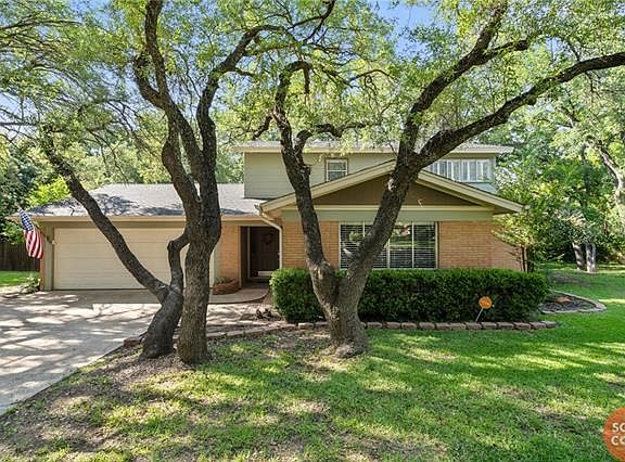 2nd image of 102 Parkview Ter