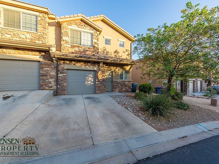 370 W Buena Vis #101 — Photo 1