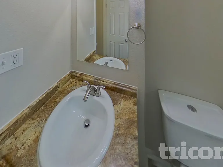 1075 Keith Dr — Photo 9