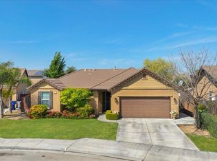 2412 S Inverness Way, Fresno, CA 93727