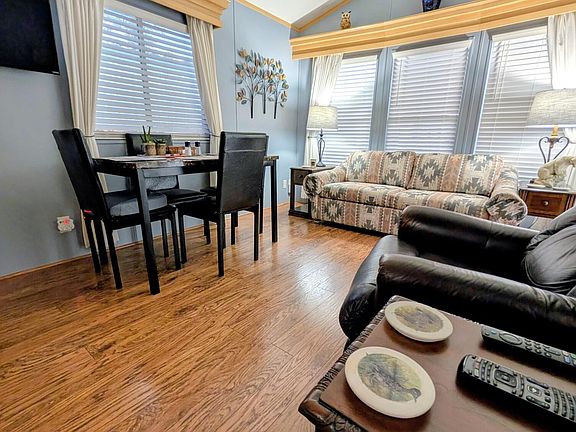 5th image of 270 N Clark Rd #342