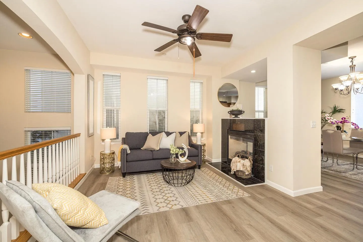 26985 Hayward Blvd photo 1