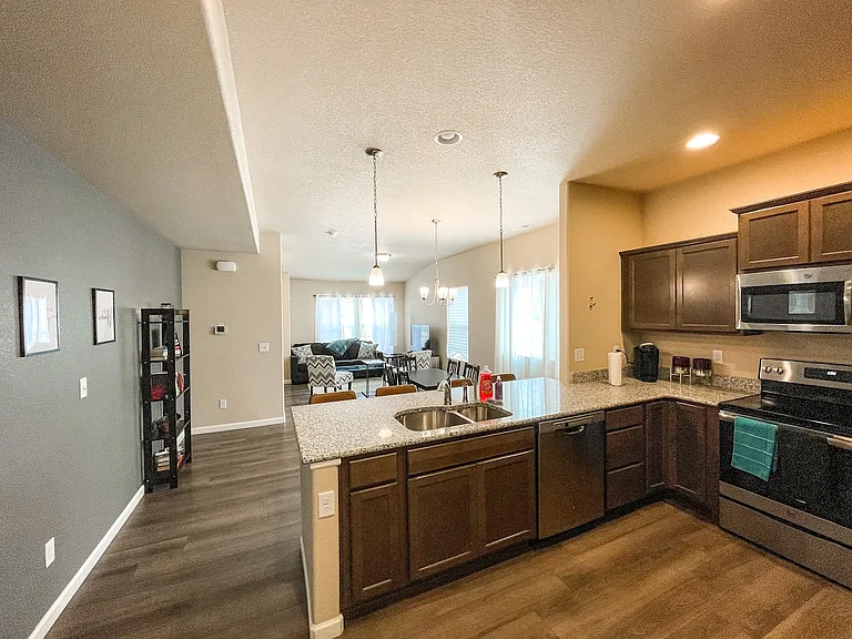 2102 Birmingham Loop — Photo 12