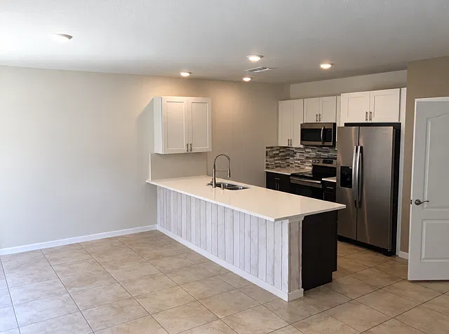 4 bed, 1498 sqft, $2,100 — Photo 2