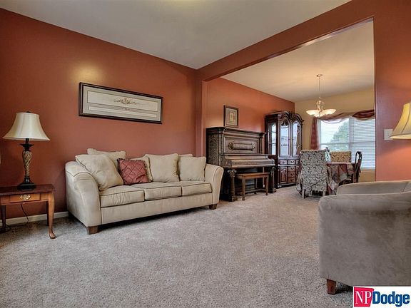 4th image of 6225 N 152nd St