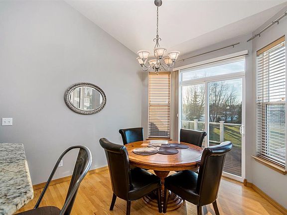 4th image of 1016 S Steen Ct