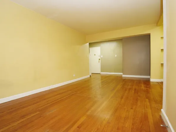 63-45 Saunders Street image 4 of 21