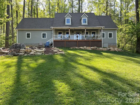 88 Pounding Ml, Hendersonville, NC 28792