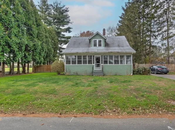 9 Cross Path Rd, Northampton, MA 01060