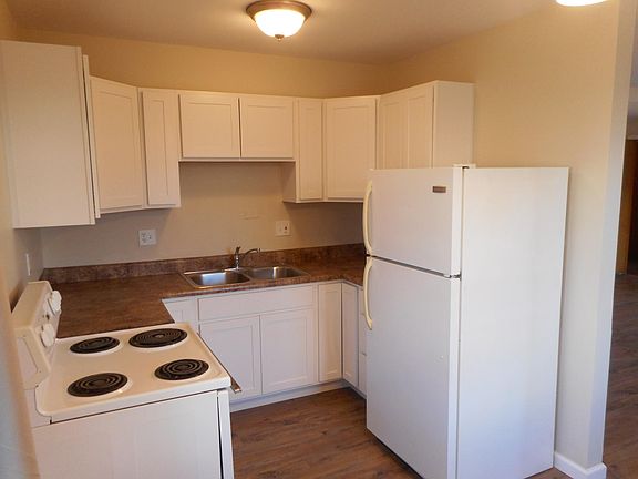 3rd image of 2219 SW Fairlawn Rd #1