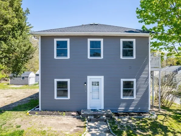5 Bush St, Buzzards Bay, MA 02532