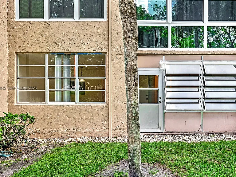 9410 Tangerine Pl #105 — Photo 30