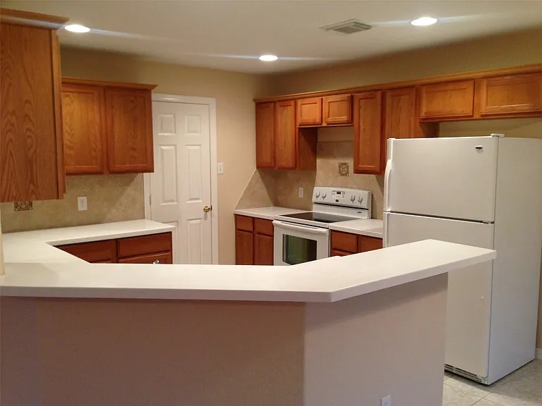 9110 Prairie Trails Dr — Photo 5
