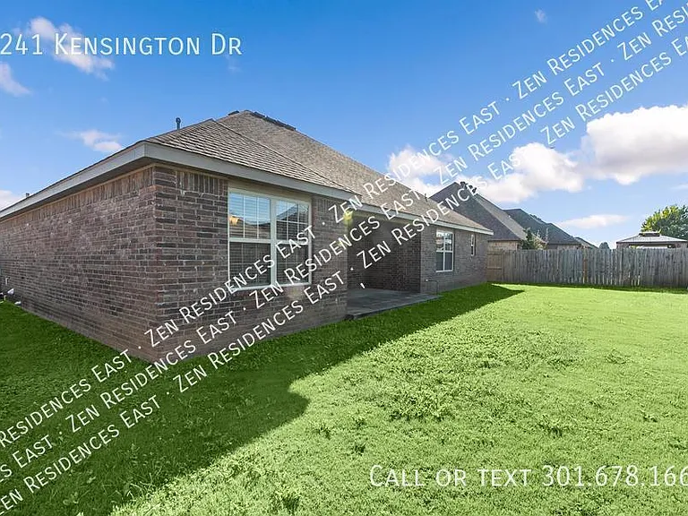 1241 Kensington Dr — Photo 28