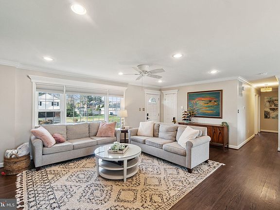 5th image of 3920 Brooke Meadow Ln