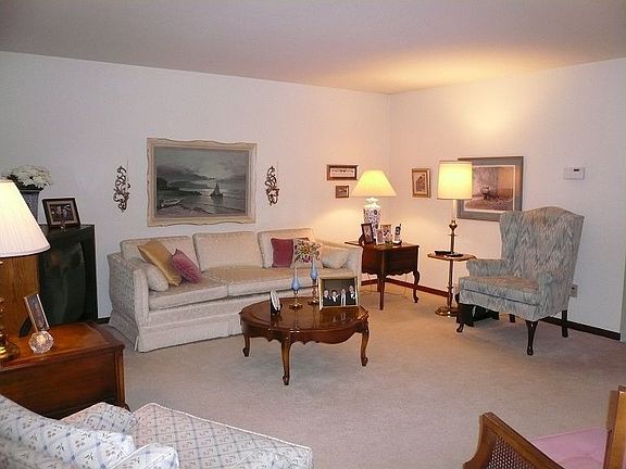 Living Room Unit 1