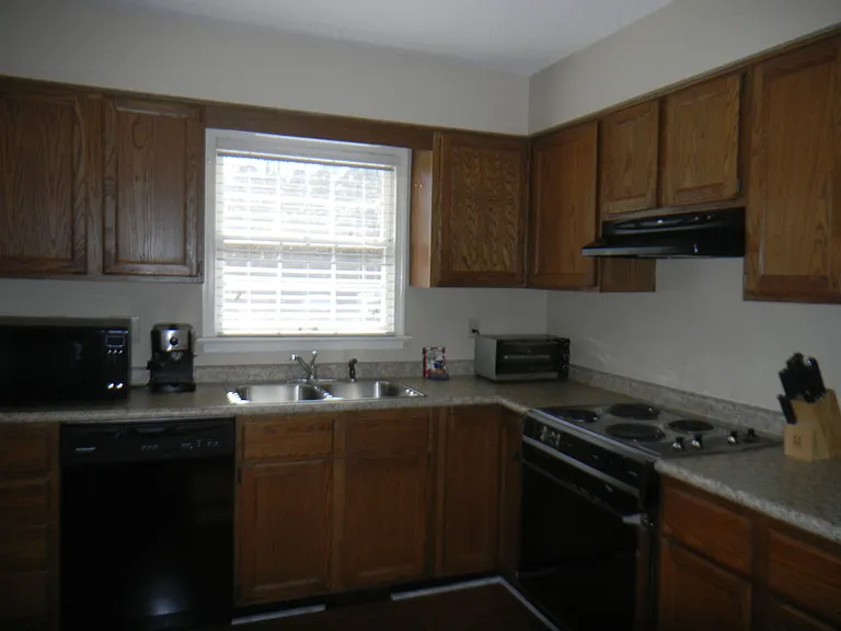 1515 E Franklin St #24 — Photo 6