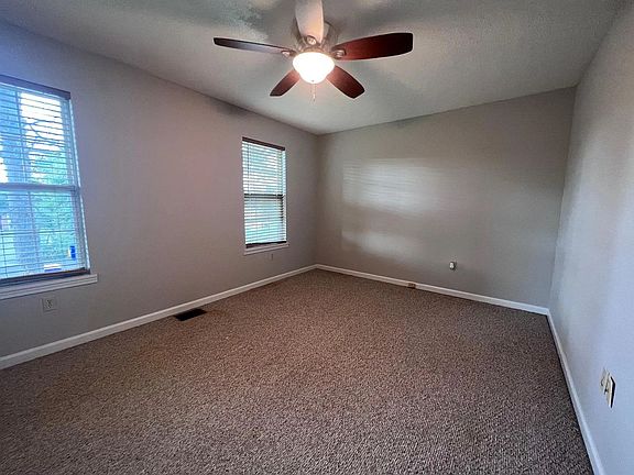 2nd image of 122 Westwood Cir APT B