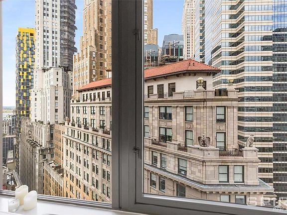 2nd image of 75 Wall St APT 37H