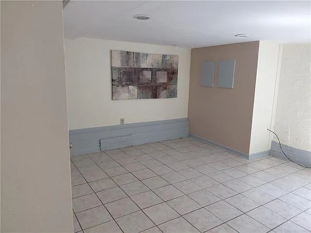 4916 Danneel St #LOWER — Photo 7