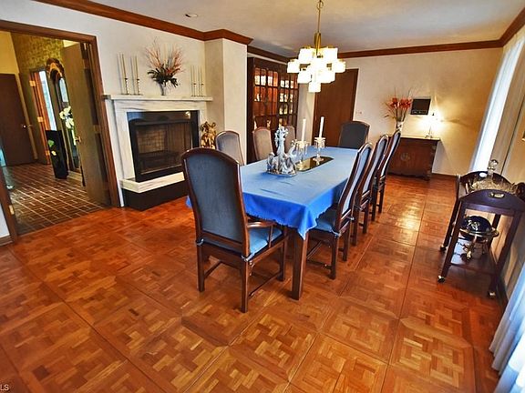 4th image of 38 Wintergreen Hill Dr