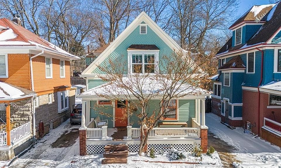 1st image of 3323 Charlotte St
