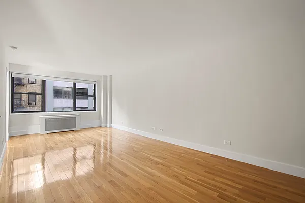 Rented by Stonehenge NYC LLC | media 2