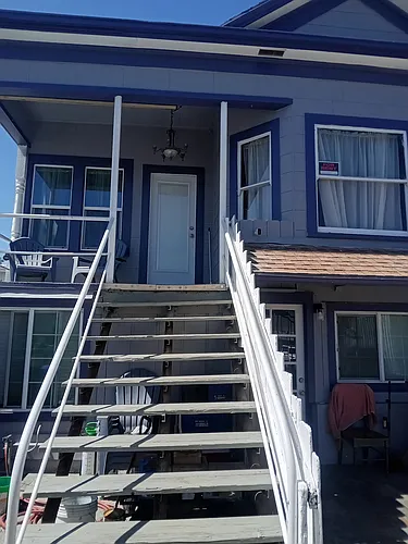 74 S Green St Photo 1