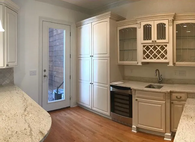 1230 Elsinore Ave — Photo 5