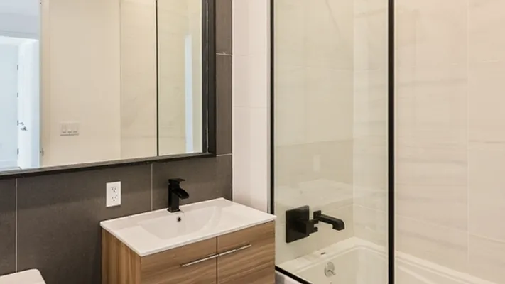 Rented by Nooklyn NYC LLC | media 21