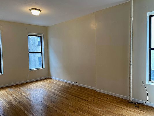 4th image of 112 E 103rd St #19A