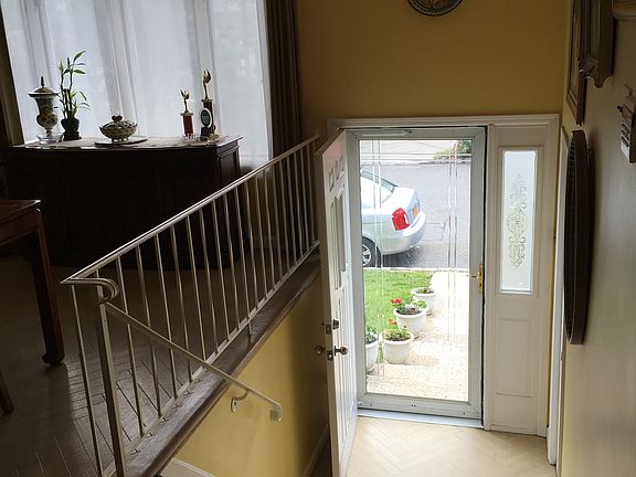 2nd image of 16 Greenway Dr