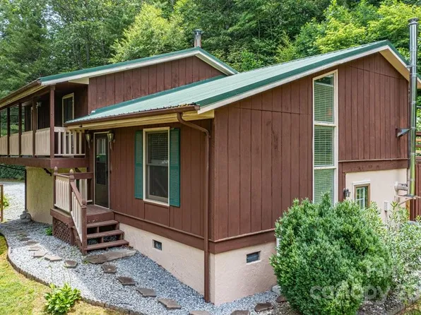 4838 S 226th Hwy, Bakersville, NC 28705